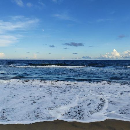 Dkv Beach View Bahur Esterno foto